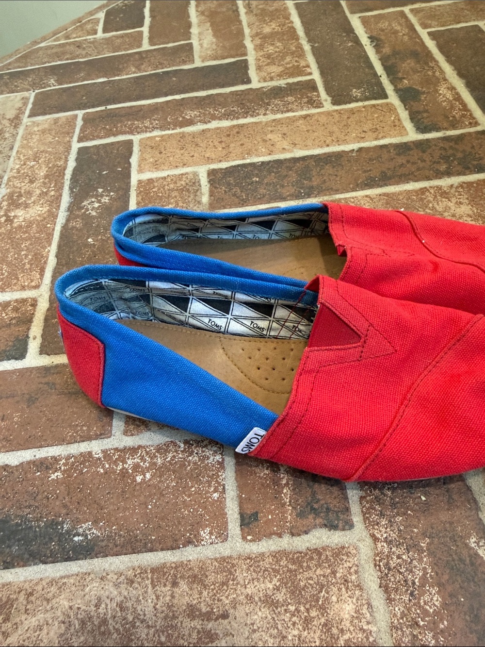 TOMS Red Canvas Slip-Ons with Blue Heel - Picture 4 of 4